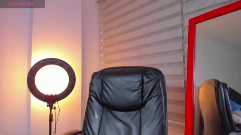 Snapshot of esteban_stud chatting on 02.28.25 ESTEBAN online show from 02.28.25