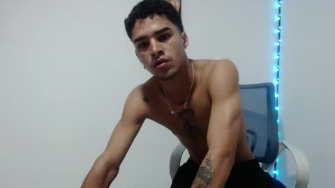 Snapshot of estebanjm22 chatting on 03.30.26 Esteban online show from 03.30.26