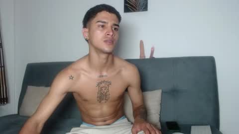 Snapshot of estebanjm22 chatting on 04.25.26 Esteban online show from 04.25.26