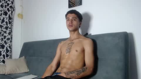 Snapshot of estebanjm22 chatting on 05.08.26 Esteban online show from 05.08.26