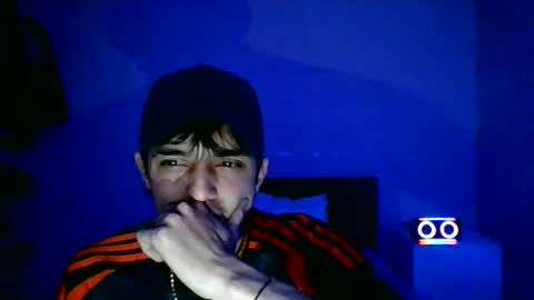 estebankit0 online show from 12.27.24