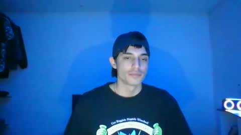 estebankit0 online show from 12.28.24