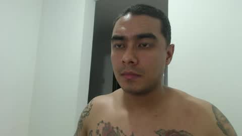 Snapshot of estebanmed92 chatting on 01.05.26 estebanmed92 online show from 01.05.26