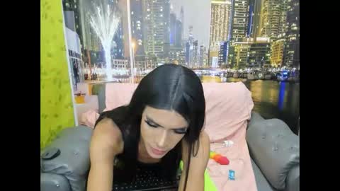 Snapshot of estefani_robles chatting on 12.22.25 estefani robles online show from 12.22.25