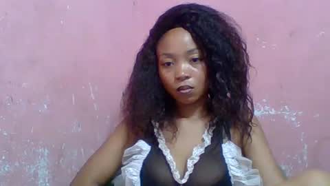 estelah20 online show from 10.30.25