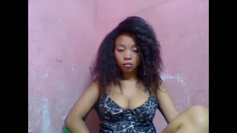 estelah20 online show from 11.11.25