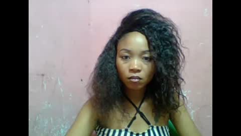 estelah20 online show from 11.21.25