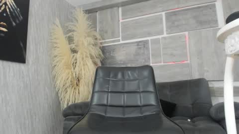 Estephany online show from 10.21.25