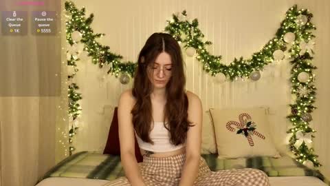 Ester online show from 01.06.25