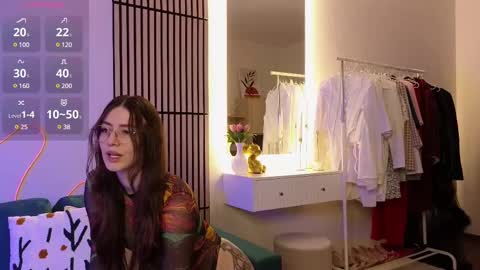 Ester online show from 03.07.25