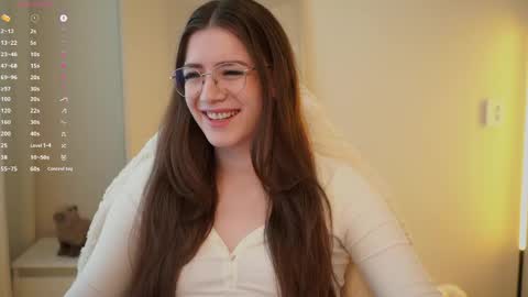 Snapshot of ester_hill chatting on 05.28.26 Ester online show from 05.28.26