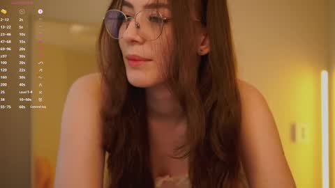 Snapshot of ester_hill chatting on 05.29.26 Ester online show from 05.29.26