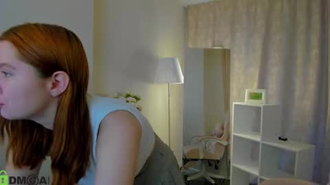 Ester online show from 09.09.25