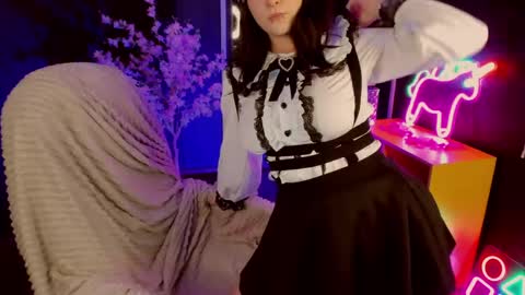 Ester  online show from 04.29.26