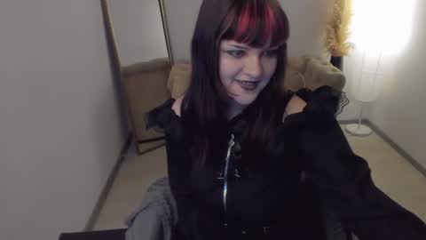 Snapshot of estertwilight chatting on 06.18.26 Ester online show from 06.18.26