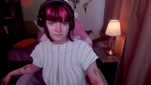 Snapshot of estertwilight chatting on 07.04.26 Ester online show from 07.04.26