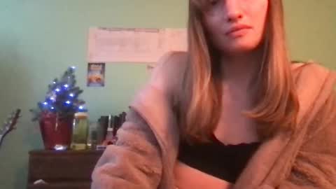 Snapshot of esthergreyplus chatting on 12.28.24 Esther Grey online show from 12.28.24