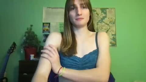 Snapshot of esthergreyplus chatting on 01.26.25 Esther Grey online show from 01.26.25