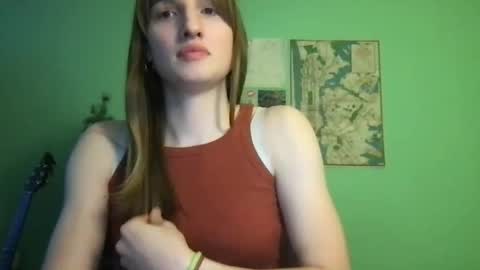 Snapshot of esthergreyplus chatting on 01.28.25 Esther Grey online show from 01.28.25