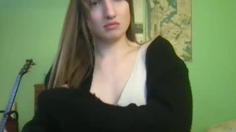 Snapshot of esthergreyplus chatting on 02.06.25 Esther Grey online show from 02.06.25