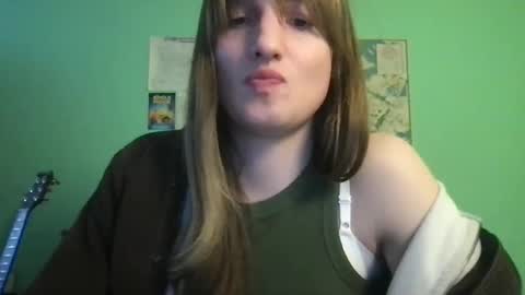 Snapshot of esthergreyplus chatting on 02.10.25 Esther Grey online show from 02.10.25