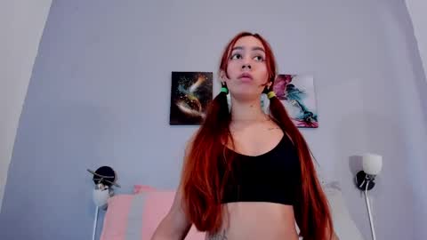Snapshot of estrella_duran chatting on 04.25.26 Estrellita online show from 04.25.26