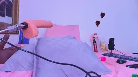 Estrella online show from 02.20.25