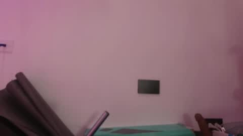 Snapshot of estrella_hanks_ chatting on 05.16.26 Estrella online show from 05.16.26
