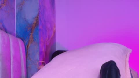 Snapshot of estrella_hanks_ chatting on 05.21.26 Estrella online show from 05.21.26