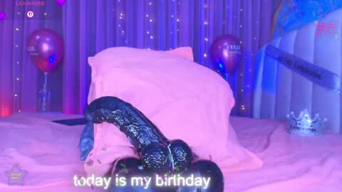 Snapshot of estrella_hanks_ chatting on 05.31.26 Estrella online show from 05.31.26