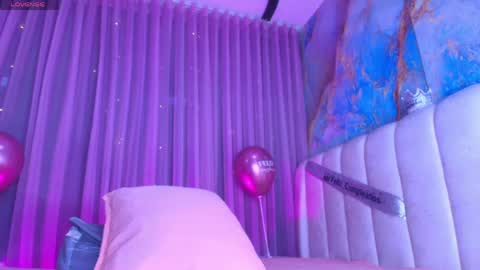 Snapshot of estrella_hanks_ chatting on 06.01.26 Estrella online show from 06.01.26