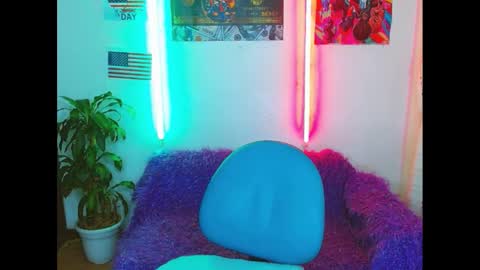 Snapshot of estrellita__jordan chatting on 02.04.25 JORDAN online show from 02.04.25