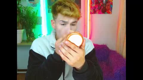 Snapshot of estrellita__jordan chatting on 02.10.25 JORDAN online show from 02.10.25