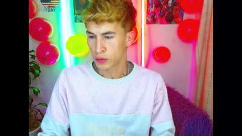 Snapshot of estrellita__jordan chatting on 02.16.25 JORDAN online show from 02.16.25