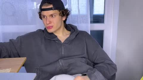 Alex online show from 04.10.26