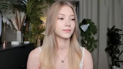 Natalie online show from 09.21.25