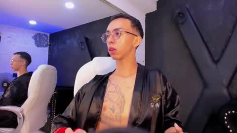 ethaancox online show from 02.05.25