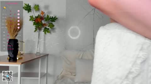 Snapshot of ethalfrost chatting on 03.08.25 Dana today my first day online show from 03.08.25