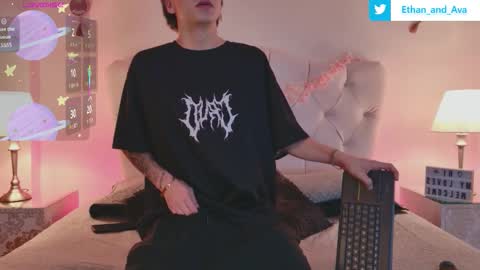 Snapshot of ethan_and_ava chatting on 09.24.25 ethan and ava online show from 09.24.25