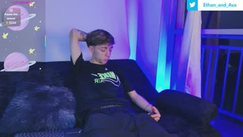 Snapshot of ethan_and_ava chatting on 10.16.25 ethan and ava online show from 10.16.25