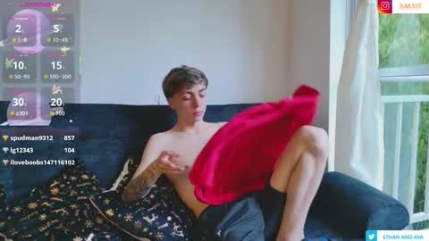 Snapshot of ethan_and_ava chatting on 11.23.25 ethan and ava online show from 11.23.25