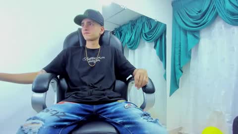 Snapshot of ethan_boy_ chatting on 12.03.24 Ethan online show from 12.03.24