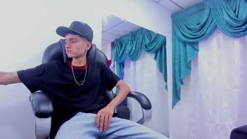 Snapshot of ethan_boy_ chatting on 12.13.24 Ethan online show from 12.13.24