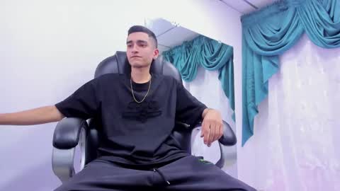 Snapshot of ethan_boy_ chatting on 01.10.25 Ethan online show from 01.10.25