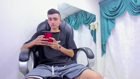 Snapshot of ethan_boy_ chatting on 01.30.25 Ethan online show from 01.30.25