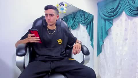 Snapshot of ethan_boy_ chatting on 02.14.25 Ethan online show from 02.14.25