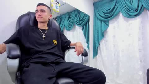 Snapshot of ethan_boy_ chatting on 02.18.25 Ethan online show from 02.18.25