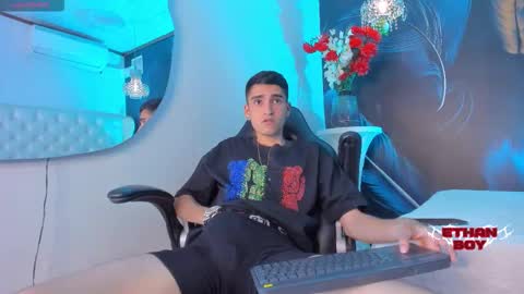 Snapshot of ethan_boy_ chatting on 12.16.25 Ethan online show from 12.16.25