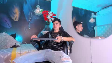 Snapshot of ethan_boy_ chatting on 12.19.25 Ethan online show from 12.19.25