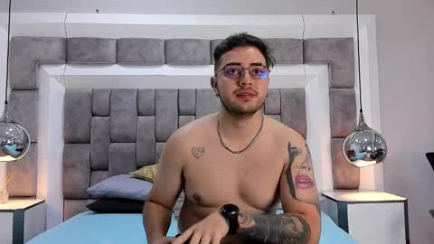 ethan_greys online show from 11.15.25